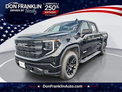 Used 2024 GMC Sierra 1500 Elevation w/ LPO, Elevation Black Package