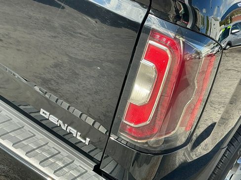 Used 2016 GMC Sierra 1500 Denali w/ Enhanced Driver Alert Package AWD/4WD image 22