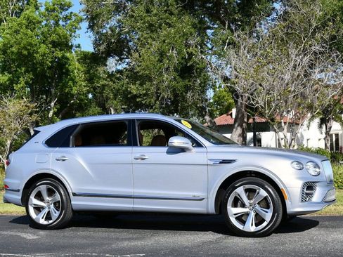 Used 2023 Bentley Bentayga Extended Wheelbase AWD/4WD image 8