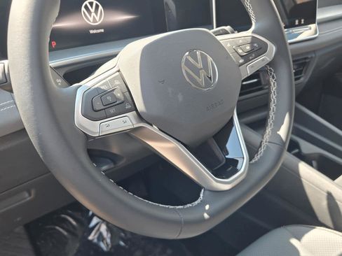 New 2026 Volkswagen Tiguan SE AWD/4WD image 16