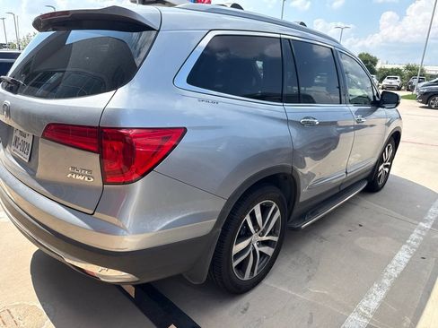 Used 2017 Honda Pilot Elite image 4