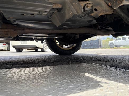 Used 2015 Subaru Forester 2.5i Premium w/ All-Weather Package image 19