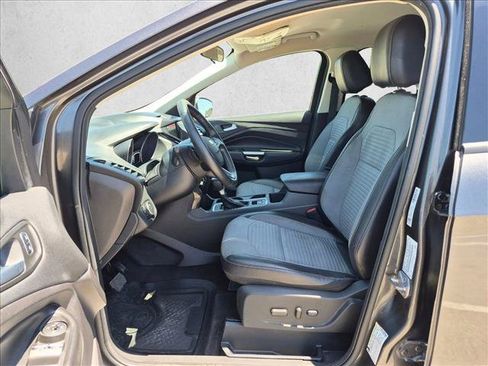 Used 2017 Ford Escape SE w/ Equipment Group 201A FWD image 16