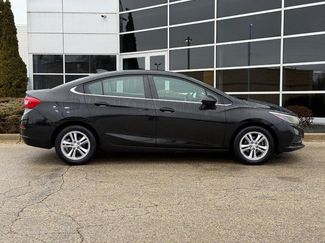 Used 2017 Chevrolet Cruze LT video 2
