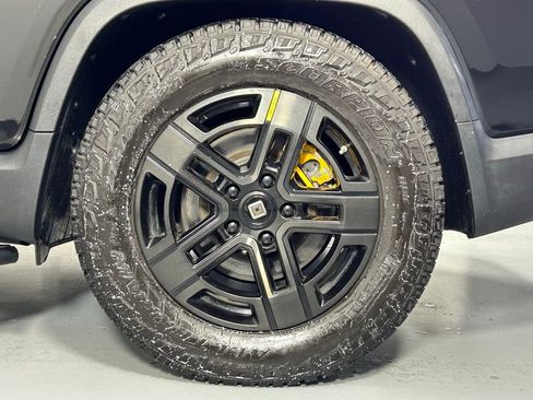 Used 2022 Rivian R1T Adventure image 35