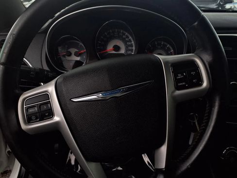 Used 2012 Chrysler 200 Touring FWD image 13