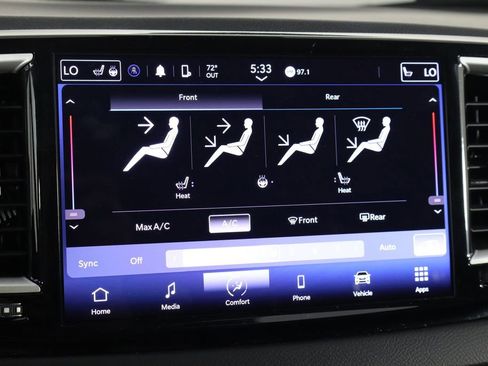 Used 2024 Chrysler Pacifica Touring-L FWD image 35