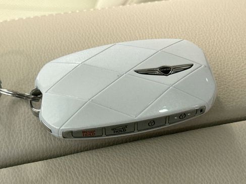 Used 2025 Genesis GV80 2.5T Advanced image 30