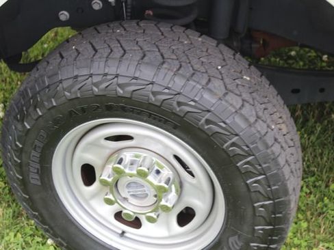 Used 2021 Ford F250 XL w/ Power Equipment Group AWD/4WD image 18