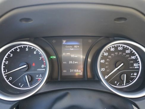 Used 2018 Toyota Camry LE FWD image 10
