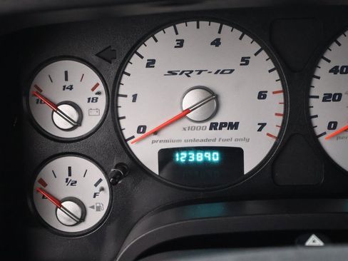 Used 2005 Dodge Ram 1500 Truck 2WD Quad Cab image 21