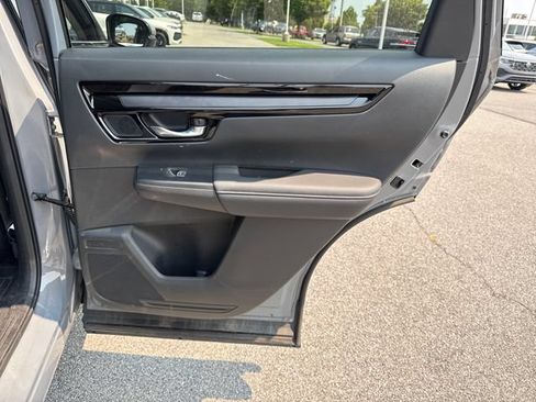 Used 2025 Honda CR-V EX-L image 16