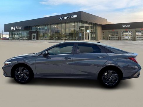 New 2026 Hyundai Elantra SEL Sport FWD image 3