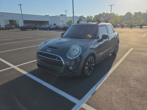 Used 2017 MINI Cooper S FWD image 11