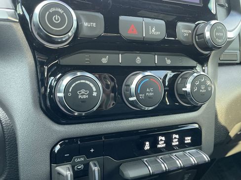 Used 2025 RAM 1500 Big Horn image 23