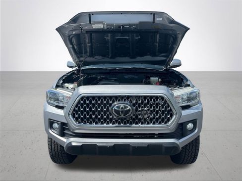 Used 2019 Toyota Tacoma TRD Off-Road AWD/4WD image 4