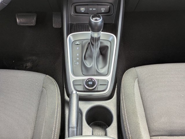 Used 2025 Hyundai Venue SEL FWD image 20