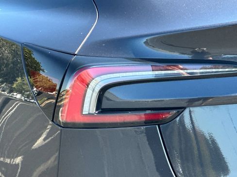 Used 2024 Tesla Model 3 Standard Range RWD image 43
