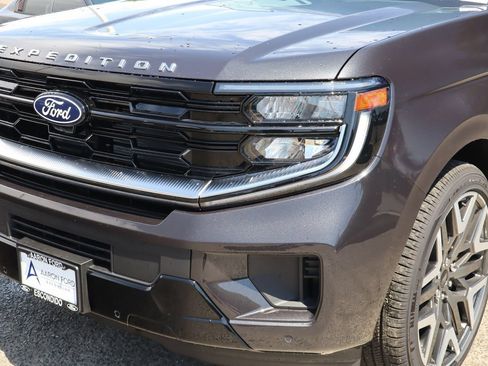 New 2027 Ford Expedition Platinum AWD/4WD image 8