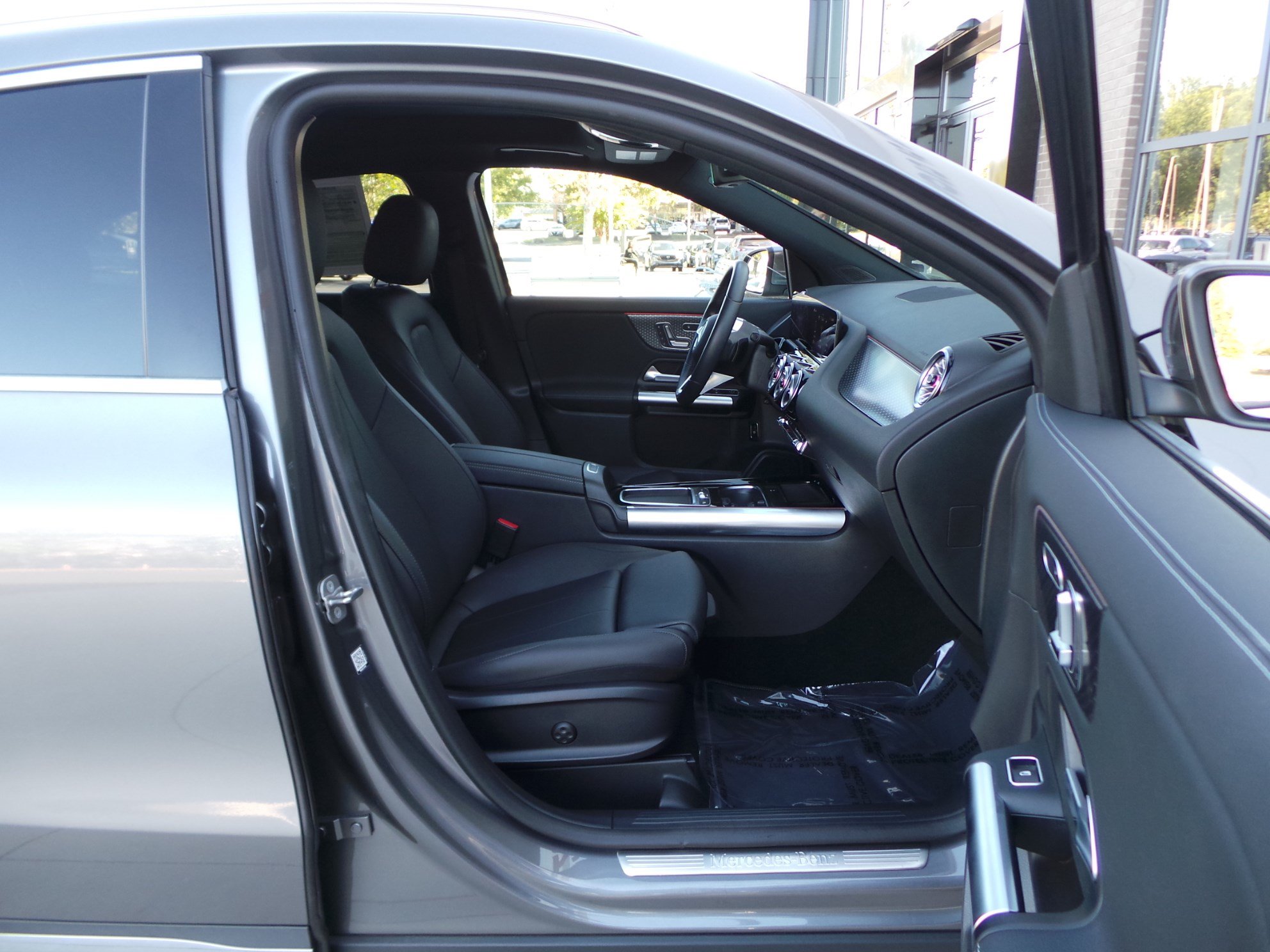 Used 2025 Mercedes-Benz GLA 250 image 39