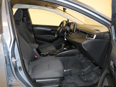Used 2022 Toyota Corolla LE image 16