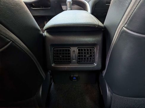 Used 2020 Toyota Camry XSE FWD image 14