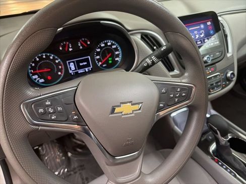 Used 2024 Chevrolet Malibu LT FWD image 35
