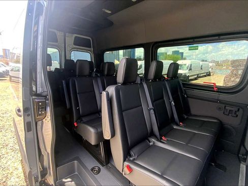 Used 2025 Mercedes-Benz Sprinter 2500 image 14