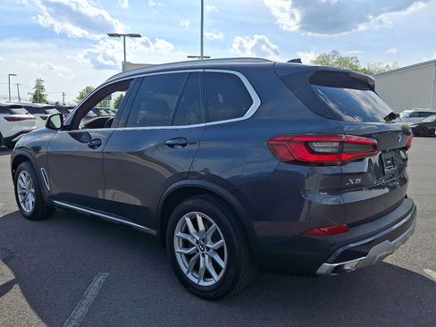 Used 2019 BMW X5 xDrive40i w/ Premium Package 2 AWD/4WD image 4