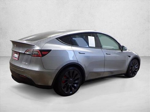 Used 2024 Tesla Model Y Performance image 4