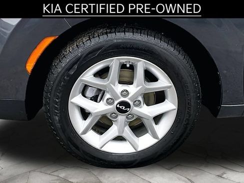 Certified 2023 Kia Soul LX w/ LX Technology Package FWD image 8