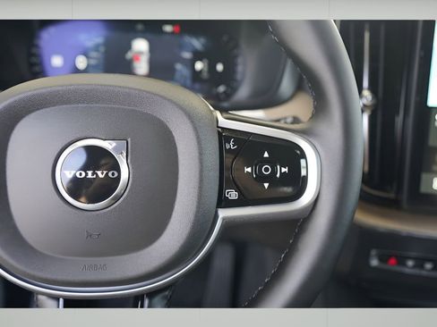 New 2026 Volvo XC60 B5 Plus w/ Climate Package PRO image 13