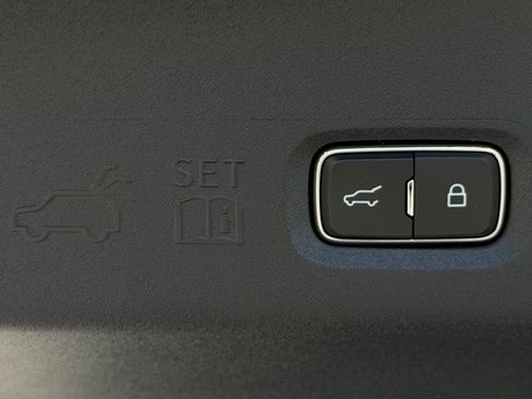 New 2025 Ford Expedition Active image 60