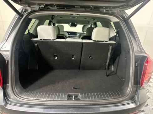 Used 2025 Hyundai Palisade SEL FWD image 30