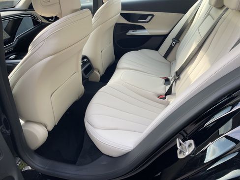 New 2026 Mercedes-Benz E 350 4MATIC Sedan image 36