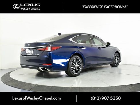Used 2022 Lexus ES 350 w/ Premium Package image 6