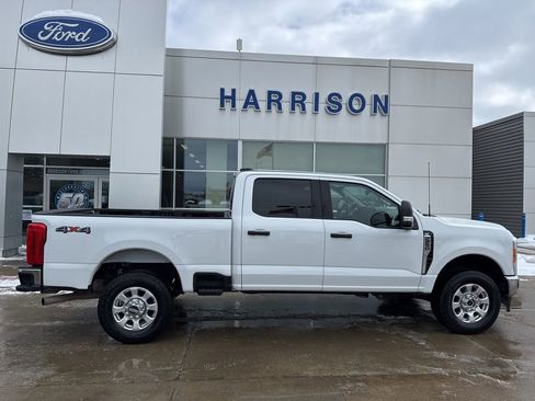 Used 2023 Ford F250 XLT image 4