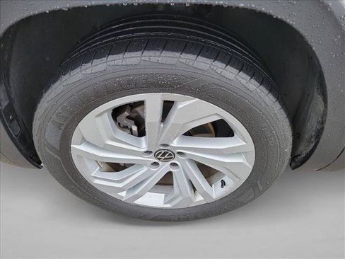 Used 2023 Volkswagen Atlas SE w/ Panoramic Sunroof Package FWD image 9