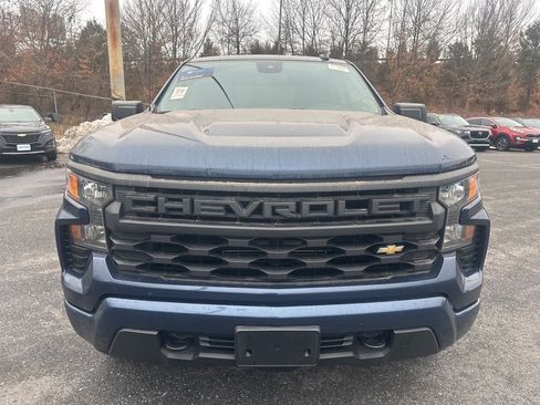 Used 2022 Chevrolet Silverado 1500 Custom image 2