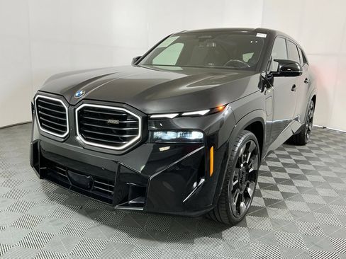 Used 2023 BMW XM AWD/4WD image 2