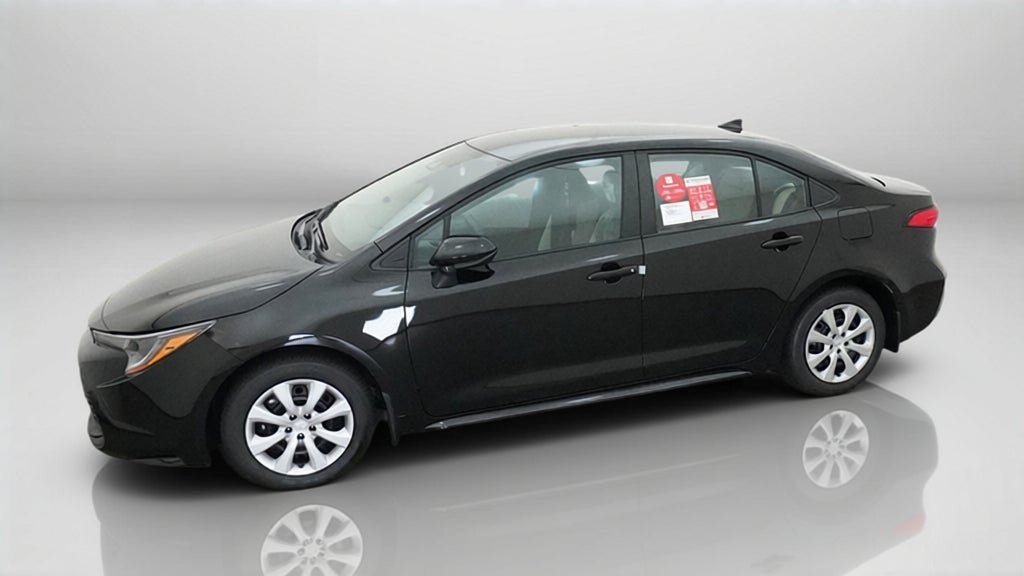 New 2027 Toyota Corolla LE FWD image 2