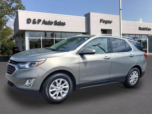 Used 2019 Chevrolet Equinox LT w/ Sun & Navigation Package FWD image 4