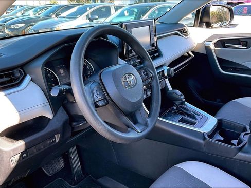 Used 2019 Toyota RAV4 XLE w/ Convenience Package image 14