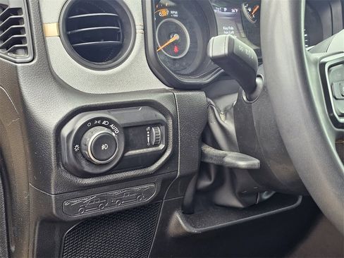 Used 2024 Jeep Wrangler Sport S image 17