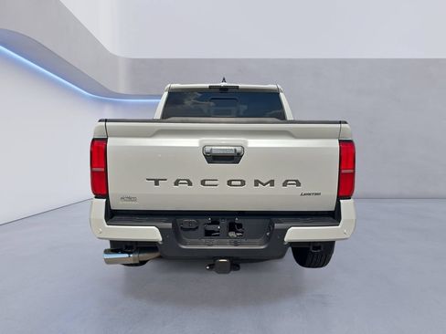 Used 2024 Toyota Tacoma Limited w/ Limited Package (LT) AWD/4WD image 4