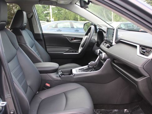 Used 2021 Toyota RAV4 XLE Premium AWD/4WD image 13