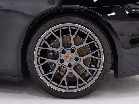 Used 2025 Porsche 911 Carrera RWD image 46