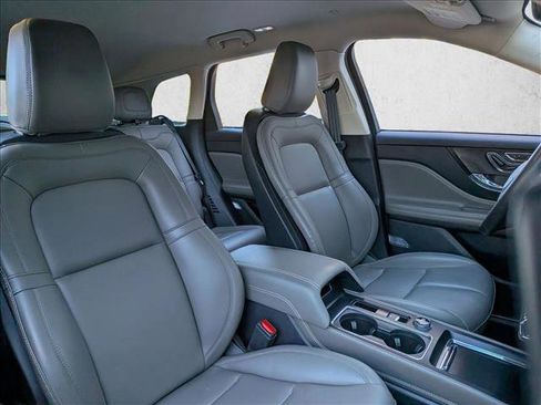 Used 2023 Lincoln Corsair FWD image 17