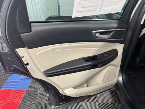 Used 2024 Ford Edge Titanium AWD/4WD image 16