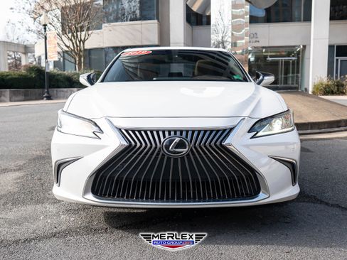 Used 2019 Lexus ES 350 Premium w/ Premium Package image 2